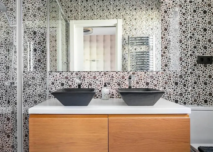 Hall 2 * בילבאו